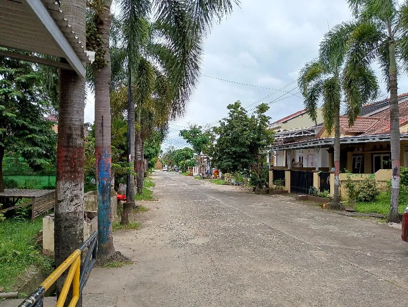Rumah Lingkungan Nyaman dan Strategis mudah akses dijual