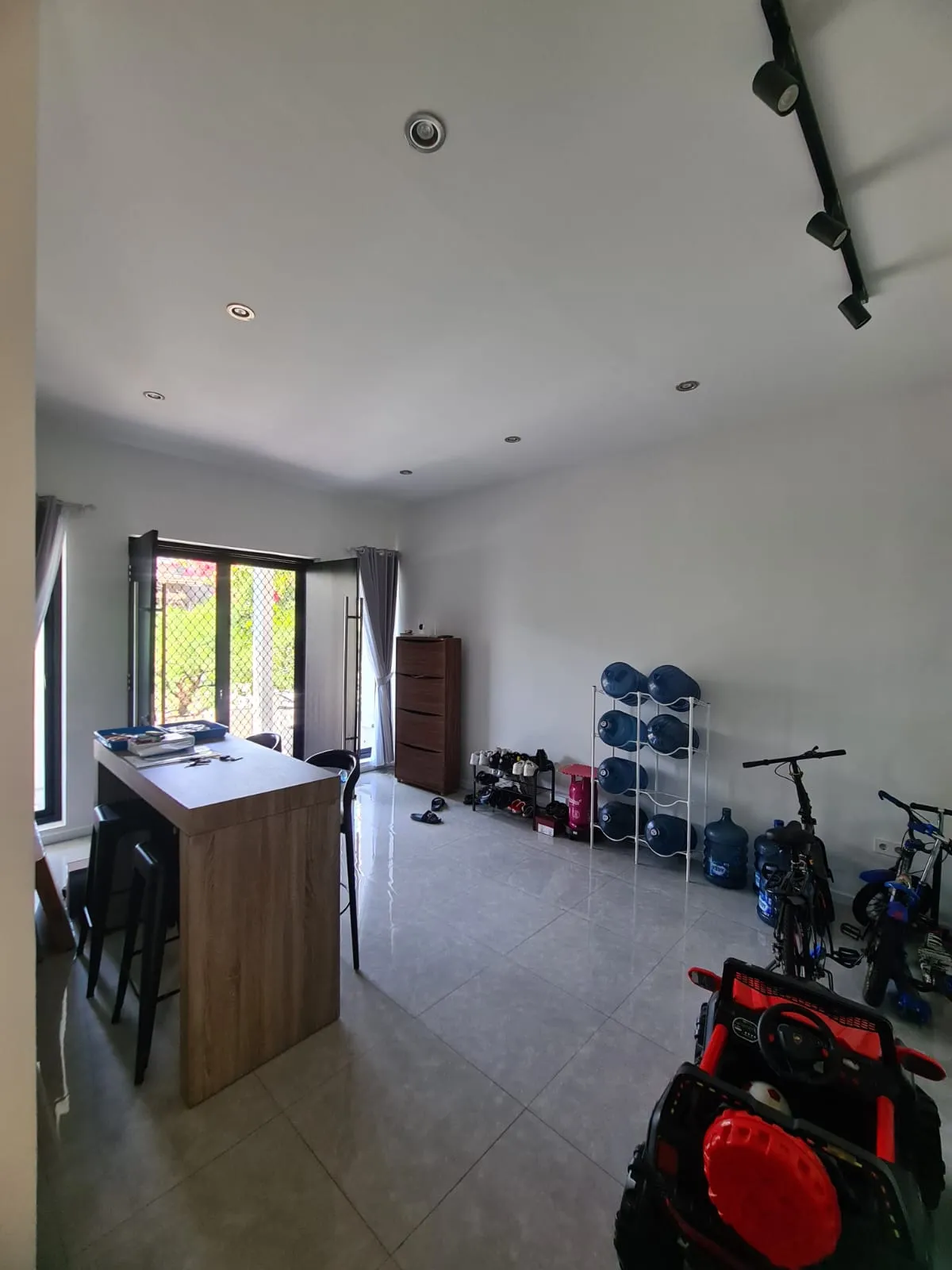 Jual Rumah Minimalis Bagus Buckingham Royal Residence Surabaya