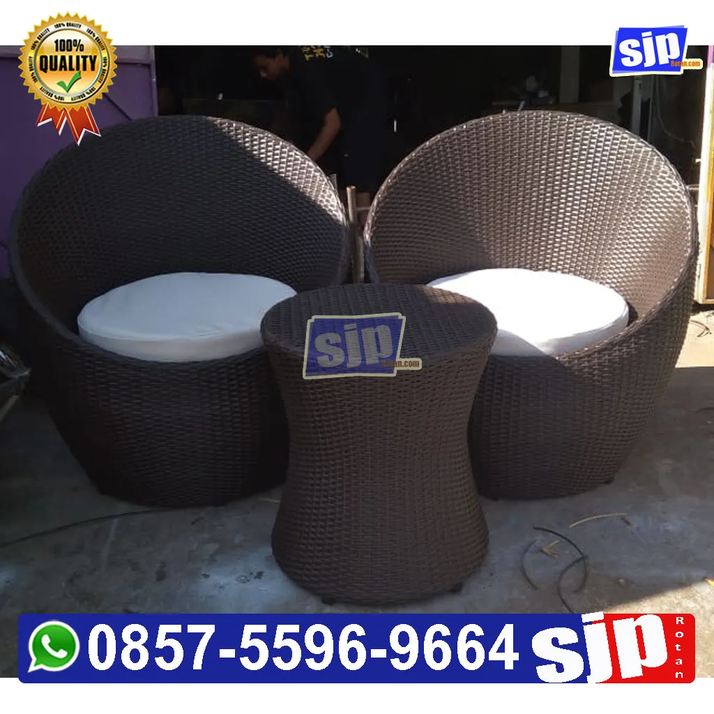 sofa gentong rotan sintetis untuk teras