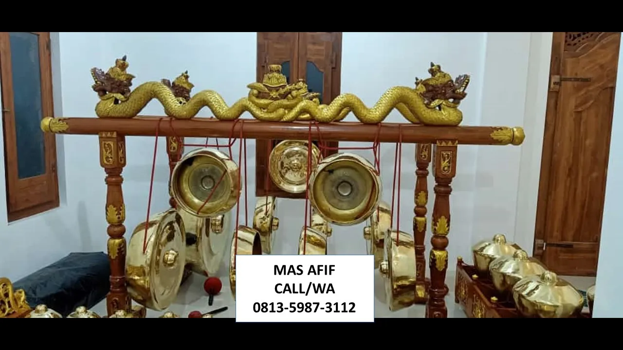 Pengrajin Gong Seit