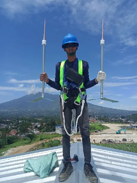 JASA PASANG PENANGKAL PETIR MURAH BERKULITAS & BISA CODE. UNTUK WILAYAH Bekasi selatan