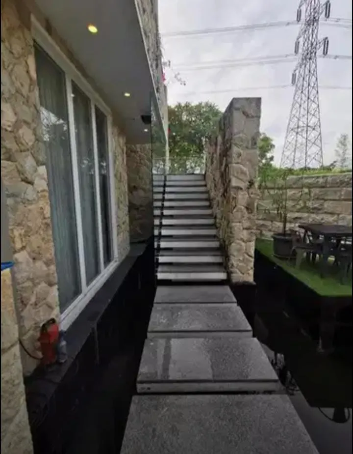 Jual Rumah Mewah di Sukomanunggal Indah III, Surabaya Barat
