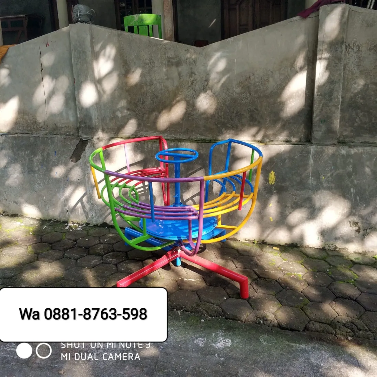 Produsen Ayunan Besi Taman dan Playground Set Permainan di Cermee Bondowoso