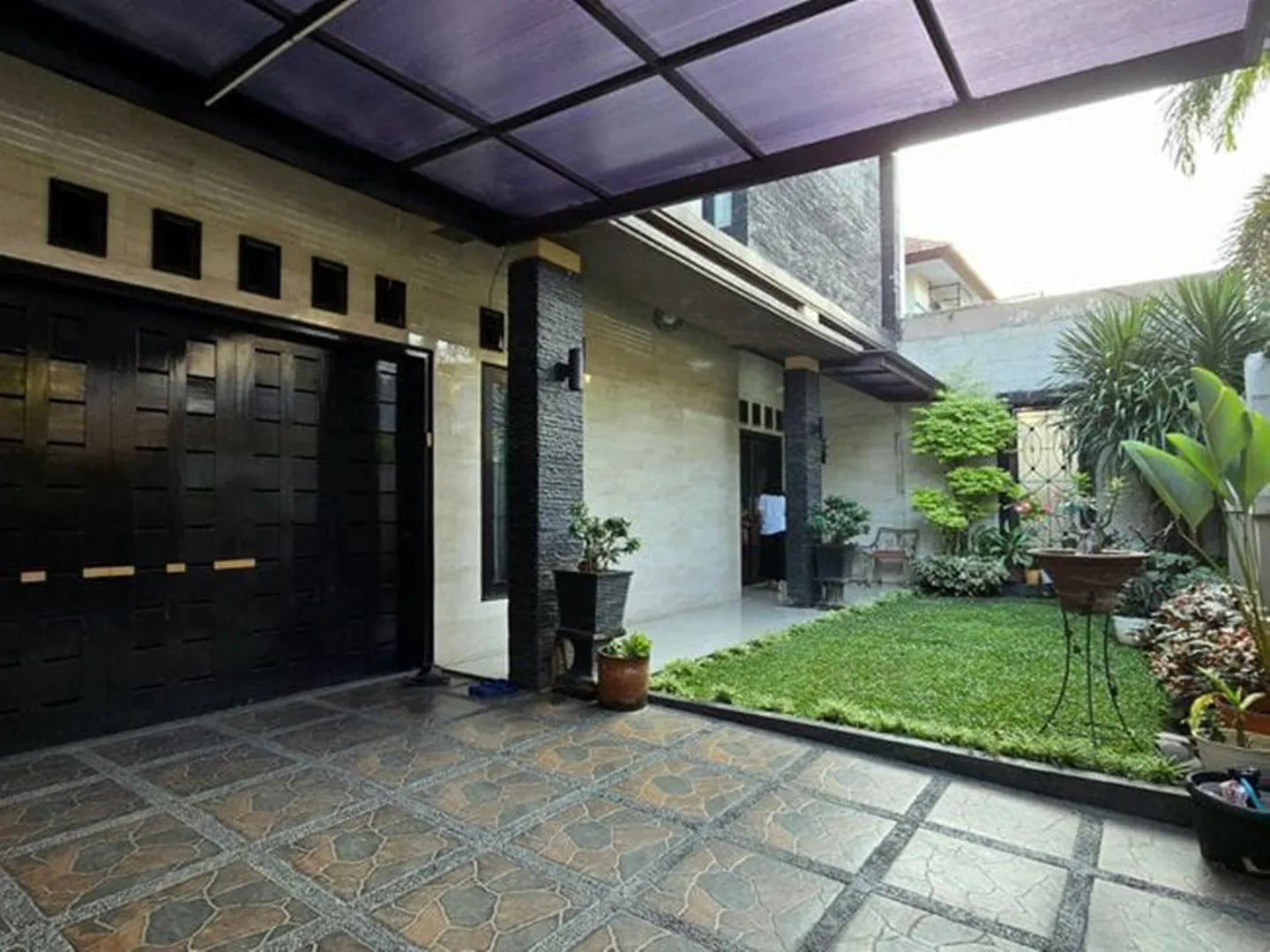 Jual Rumah Mewah di Cakra Wijaya Jakarta Timur Shm