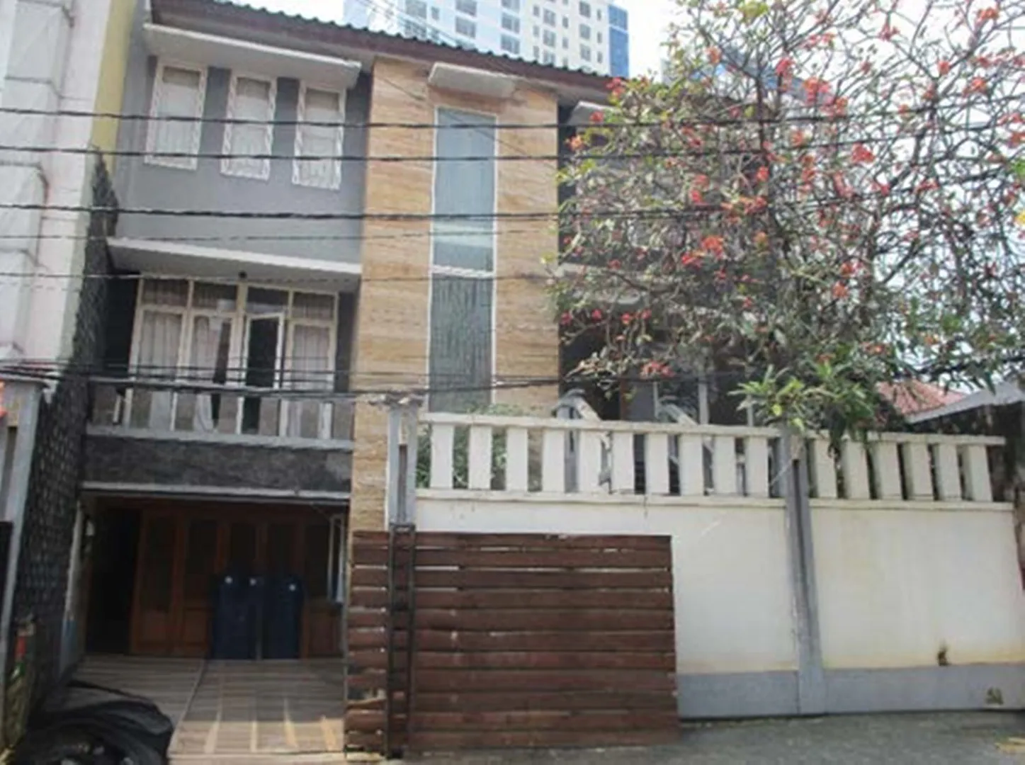 Jual Rumah Luas 3 Lantai di Kartini Raya Jakarta Pusat Strategis