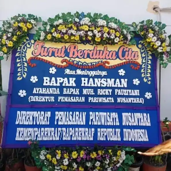 Toko Karangan Bunga Makassar 0811444007