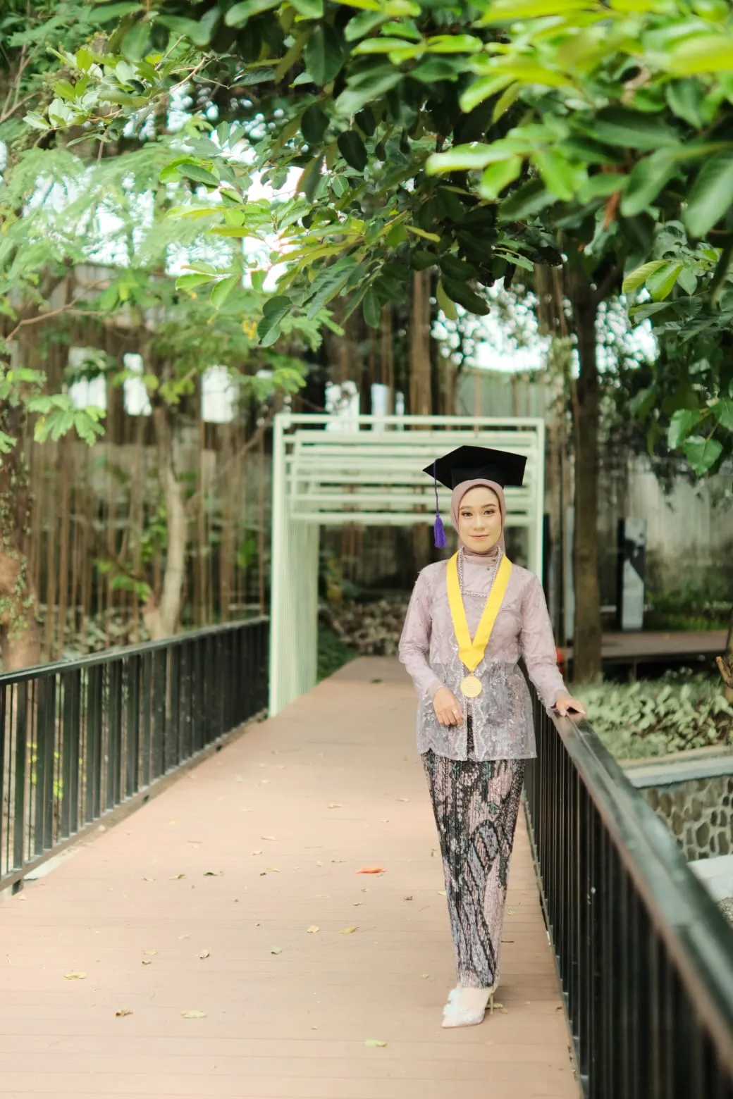 Diskon, Kebaya Modern Wisuda, Manset, Wisuda Kuliah, Katingan, NENG LINA KEBAYA