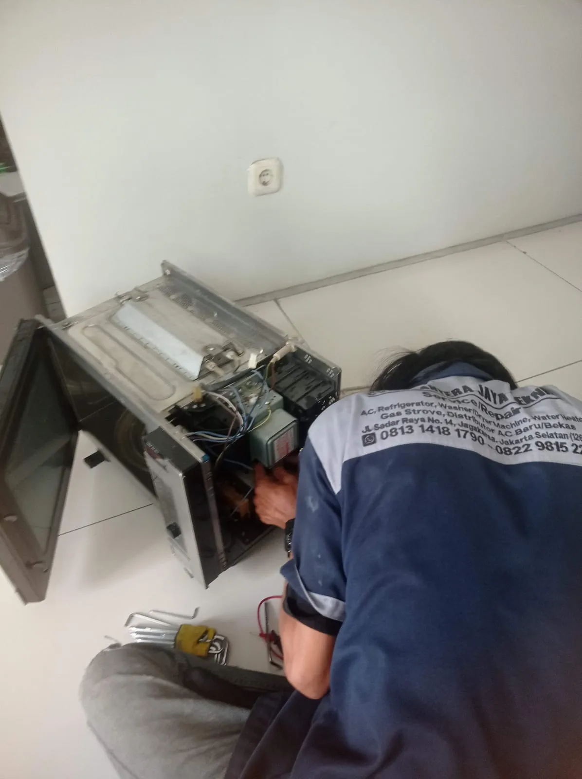 Jasa Service Microwave Senayan. Kebayoran Baru. Jakarta Selatan Terdekat - CV. Sejahtera Jaya Teknik