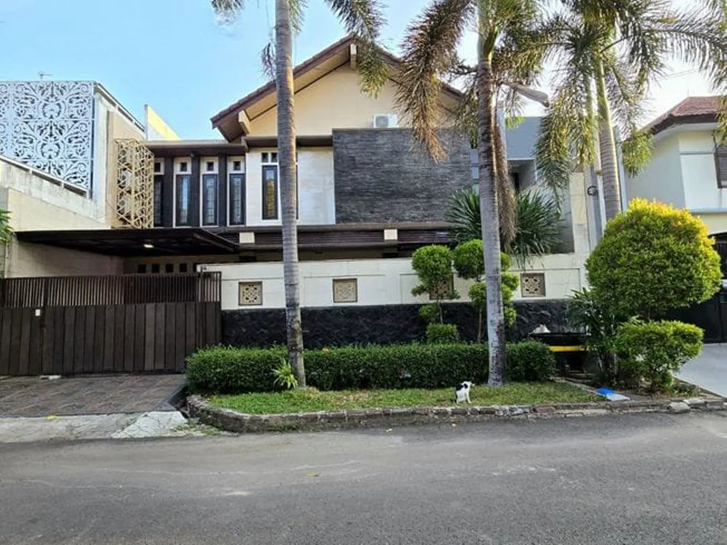 Jual Rumah Mewah di Cakra Wijaya Jakarta Timur Shm