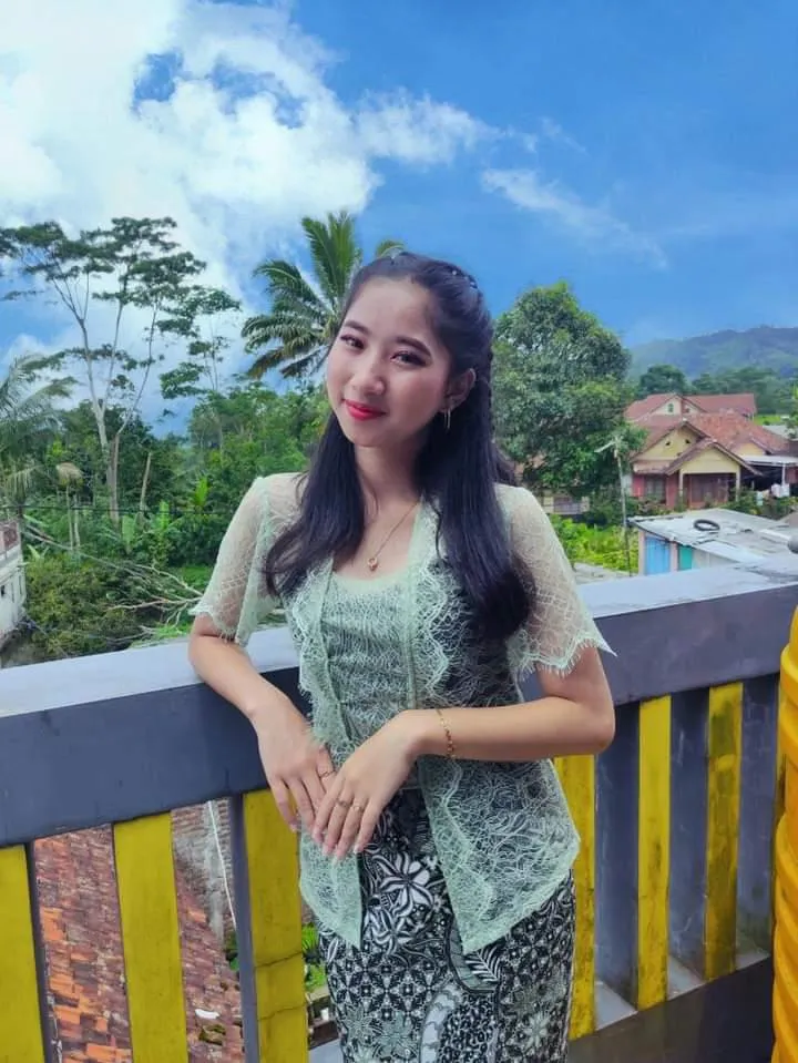 Smart Design, Harga Kebaya Kutubaru, Kebaya Tile, Wisuda, Luwu, NENG LINA KEBAYA