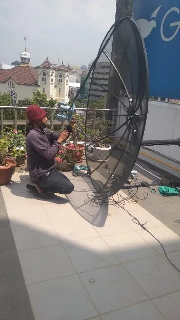 Order Murah AntenaTv Digital &  Agen Pasang Baru Setting Service Parabola Di Kebayoran Baru Jak-Sel