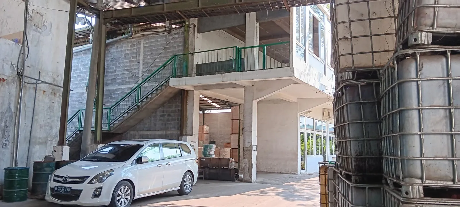 Dijual Gudang Luas 3950 m2 di Raya Bringkang, Gresik