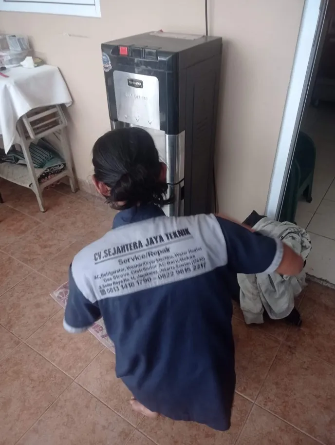 WA. 0822.9815.2217 - 0813.1418.1790 Jasa Service Dispenser & Jasa Cleaning Dispenser Cisalak, Sukmajaya, Depok Terdekat