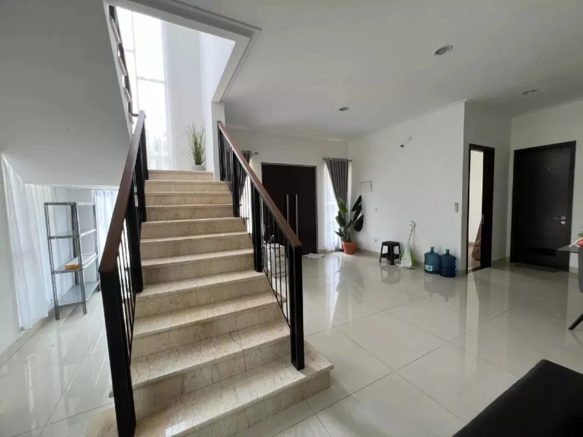 Jual Rumah Mewah Minimalis di PIK Piano Golf Kota Jakarta Utara