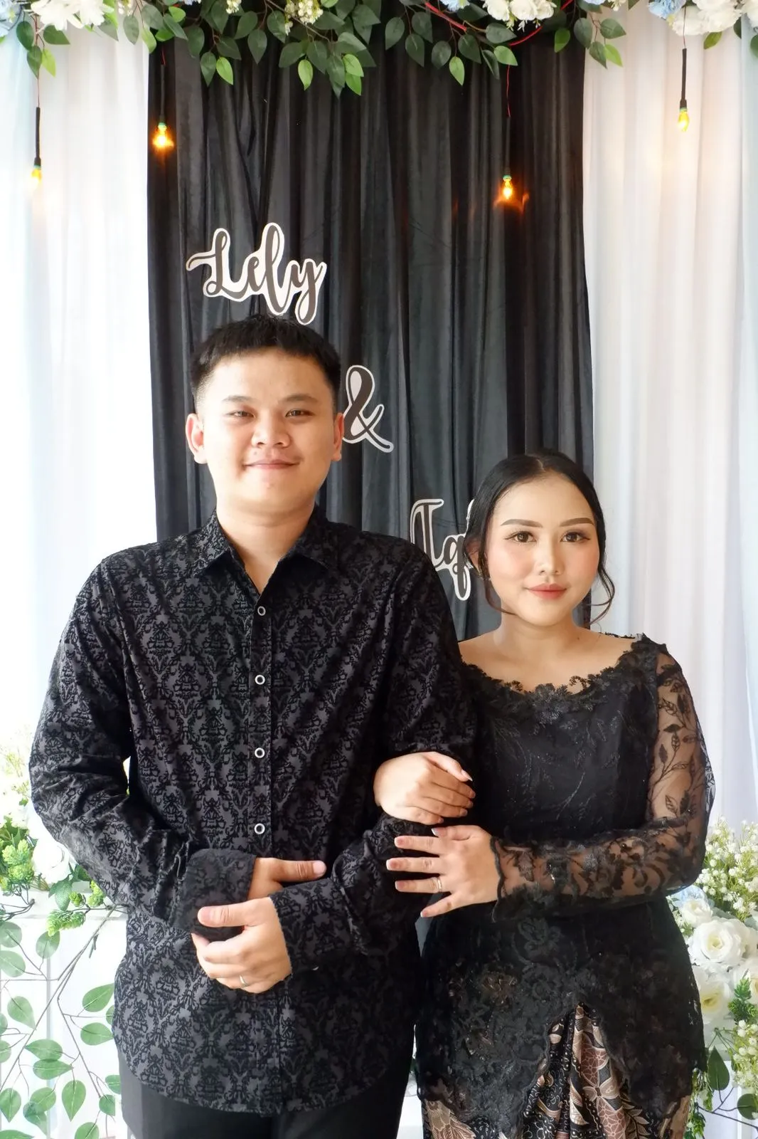 Diskon, Kebaya Modern Tunangan, Wisuda Kuliah, Kebaya Kutubaru, Palangkaraya, NENG LINA KEBAYA