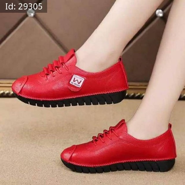 Sepatu Sneaker Wanita Trendy Terbaru 