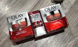 Olay Regenerist krim pelembab Pagi & Malam Anti Aging