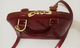 Lv Alma Vernish Red