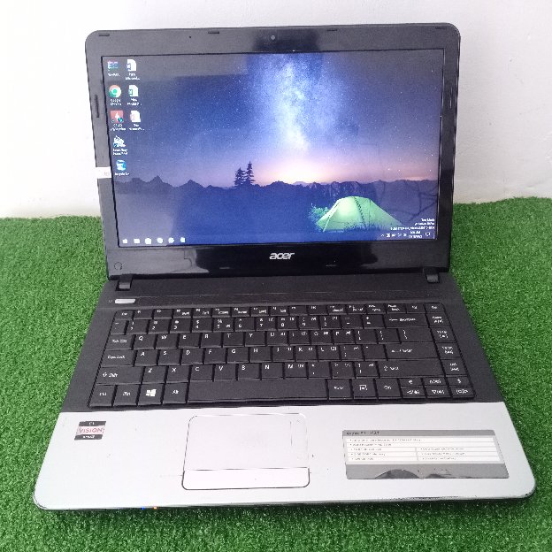 Laptop Acer Aspire E1 -421