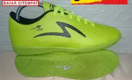 Sepatu Sneaker Futsal Pria Sport Trendy 