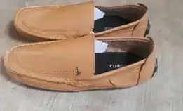 Sepatu Slip On Warna Tan