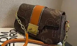 Tas Wanita Bahan Kulit Sintetis