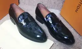 Sepatu Pantofel Formal Louis Vuitton Lv Emboss Pria