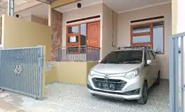 Rumah Cihanjuang Dekat Pemkot Cimahi