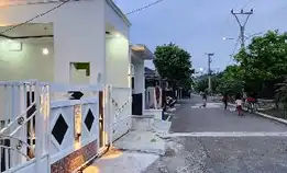 Rumah Mewah Di Boulevard Dalam Cluster Perumahan Citraindah