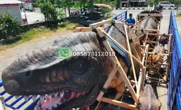 Patung Kepala Dino Besar