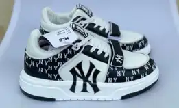 Sepatu Sneakers Mlb Chunky Liner New York Yankees Black White