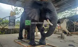 Patung Gajah Besar