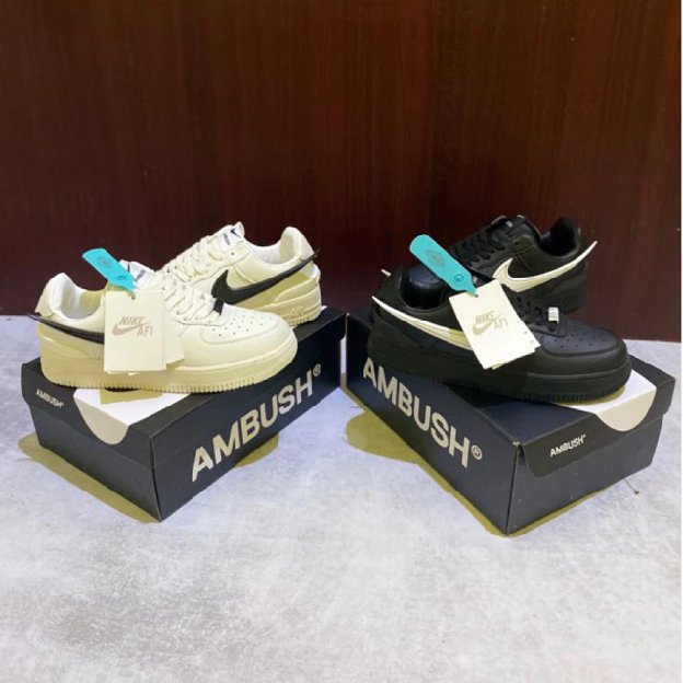 Sepatu Sneakers Nike Air Force 1 Ambush