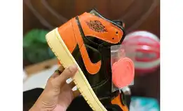 Sepatu Sneakers Basker Jordan 1 Shatered Backboard 3.0 High