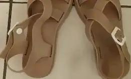 Sepatu Sandal Wanita Ukuran 36