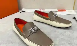 Sepatu Loafers Moccasin Pria Hermes