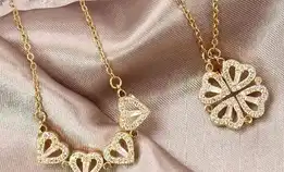 Kalung Titaniumjewelry Plus Liontin Love Hati Wanita Magnet Bunga Berlian 2 In 1 Permata Anti Karat