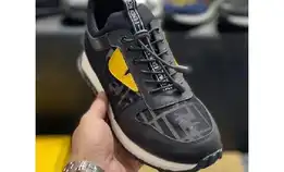 Sepatu Sneakers Pria Fendi