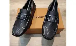 Sepatu Loafers Pria Black Monogram Louis Vuitton Lv