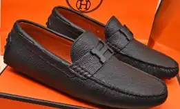 Sepatu Loafers Slip On Pria Hermes