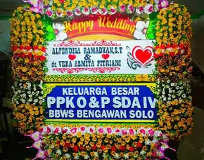 Toko Karangan Bunga Solo 0822-2163-8708 Sam Florist