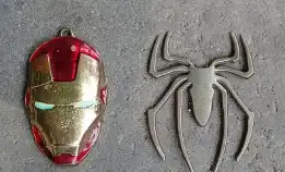 Emblem Spiderman Dan Gantungan Kunci Ironman Original