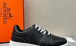 Sepatu Sneakers Pria Hermes 1102