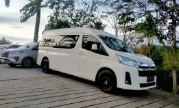 Rental Hiace Commuter & Premio Jogja