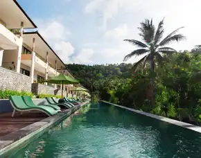 Jual Hotel Villa Di Jalan Raya Senggigi Lombok Barat Ntb Strategis