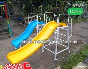 Gambar Ayunan Besi Bulat Besar Dan Mainan Playground Kec Bungatan Situbondo
