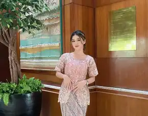 Terbaik, Butik Kebaya Wisuda, Kebaya Lamaran, Kondangan, Maluku, Neng Lina Kebaya