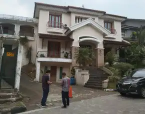Jual Rumah Mewah 2 Lantai Di Alamanda Dago Permai, Kota Bandung