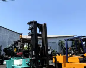 Jasa Sewa Forklift Terpercaya Daerah Gayungan Surabaya