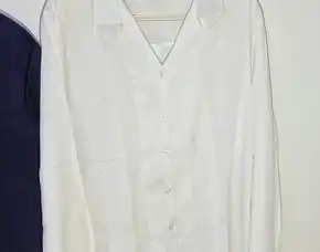 Kemeja Putih Elegant Formal Wanita
